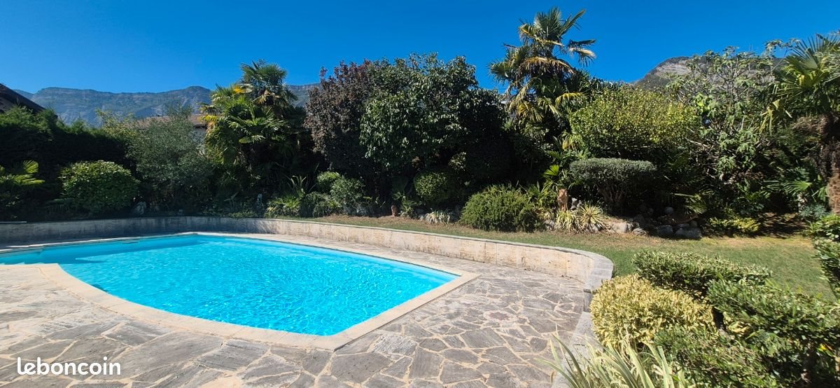 Maison à vendre, 217m², Saint-Nazaire-les-Eymes