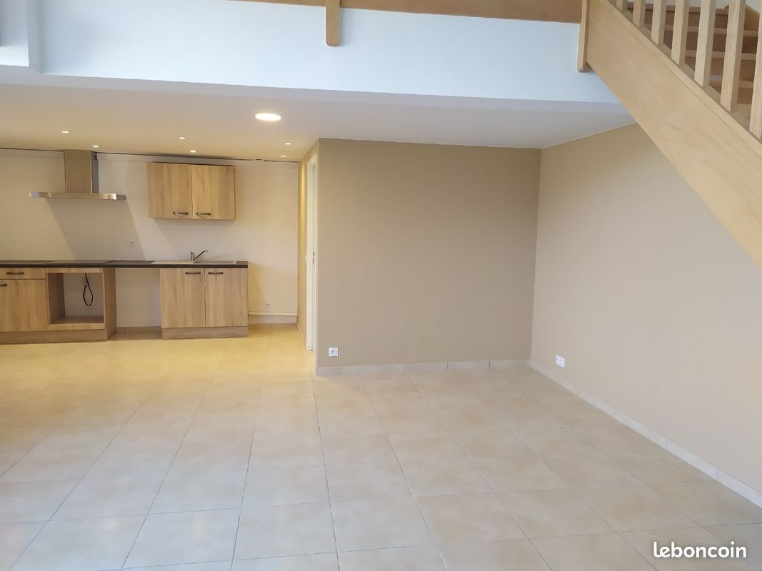 Appartement à louer, 75m², Ponteilla