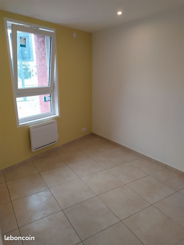 Appartement à louer, 75m², Ponteilla