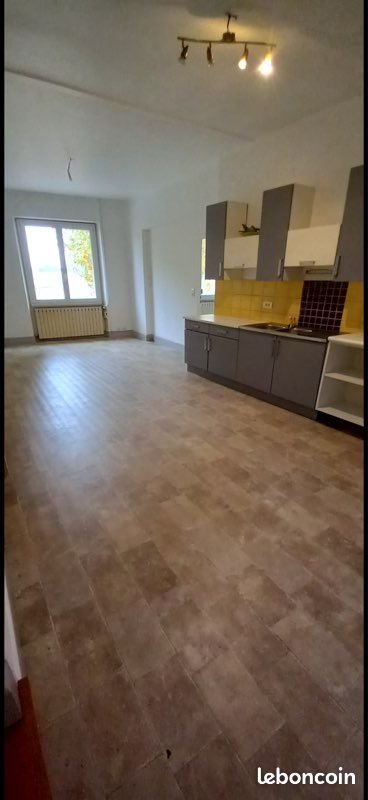 Appartement à louer, 92m², Jussey