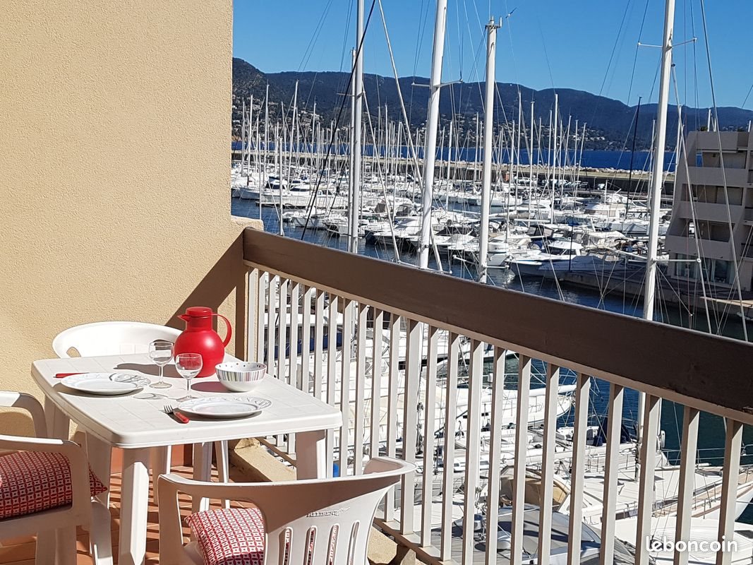 Appartement à louer, 28m², Bormes-les-Mimosas
