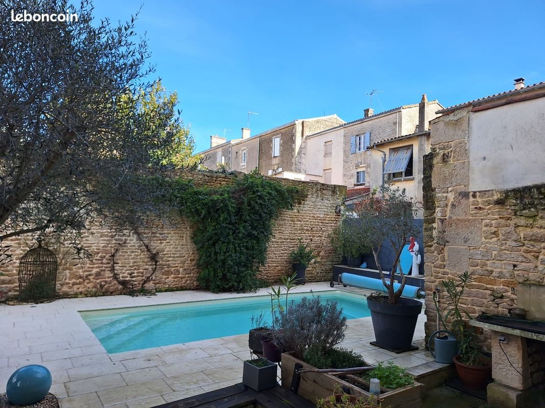 Maison à louer, 263m², Niort