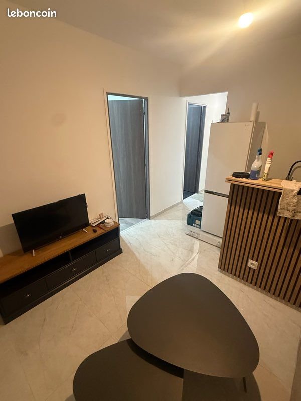 Appartement à louer, 27m², Vence