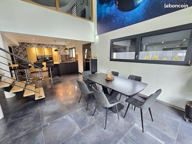 Maison à vendre, 162m², La Cluse-et-Mijoux