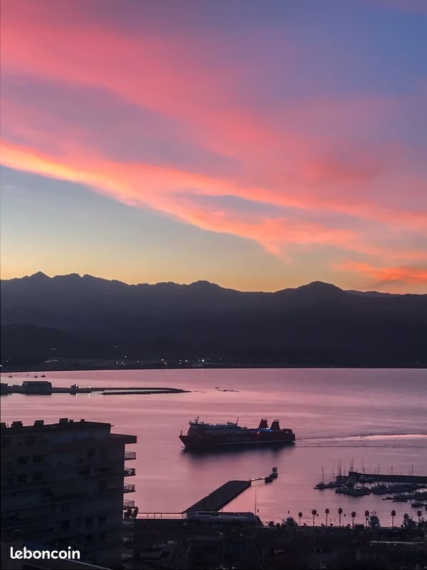 Appartement à louer, 105m², Ajaccio