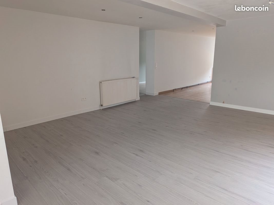 Appartement à louer, 110m², Many