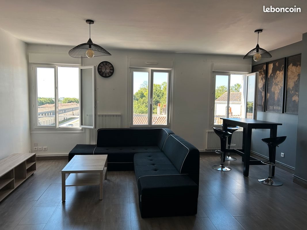 Appartement à louer, 55m², Rochefort