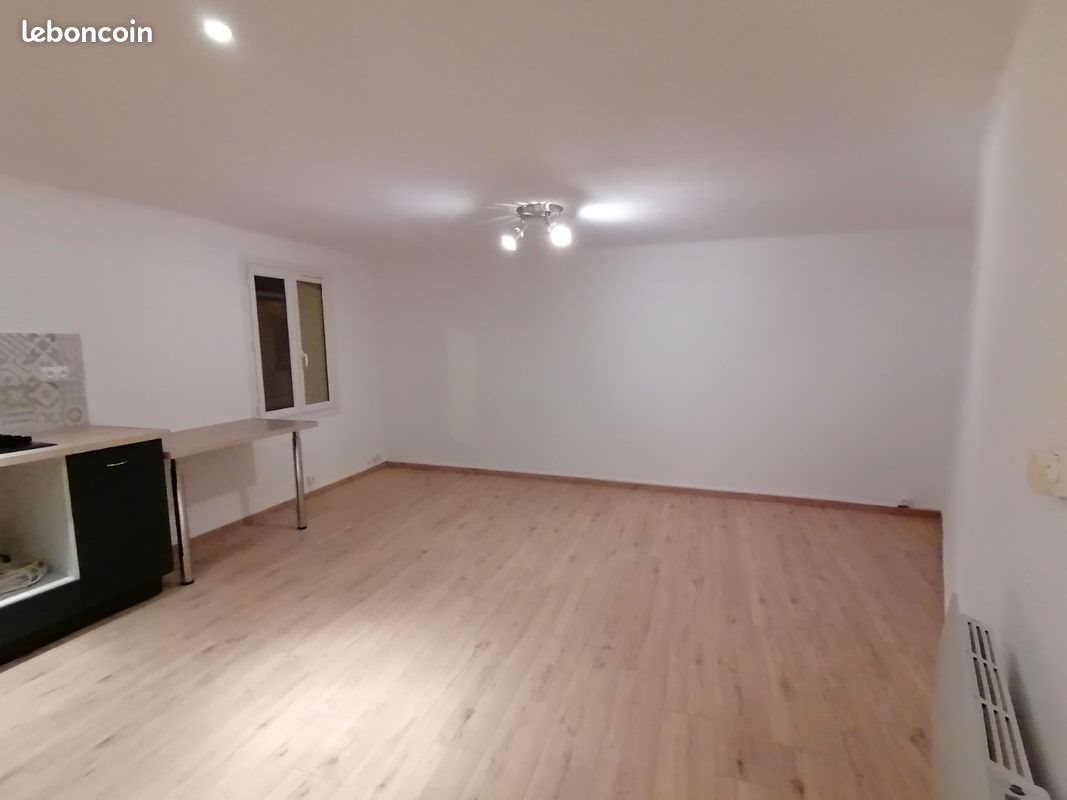 Maison à louer, 30m², Vins-sur-Caramy