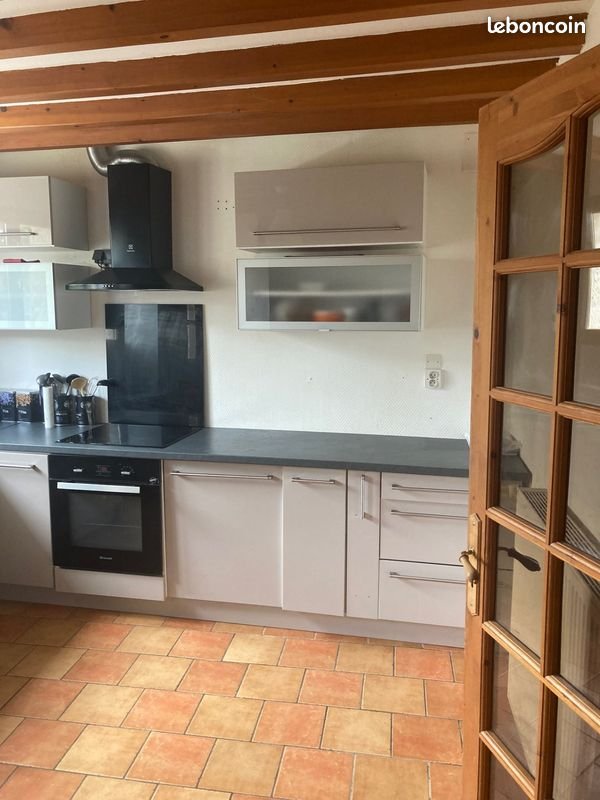 Maison à louer, 130m², Saint-Just-sur-Dive