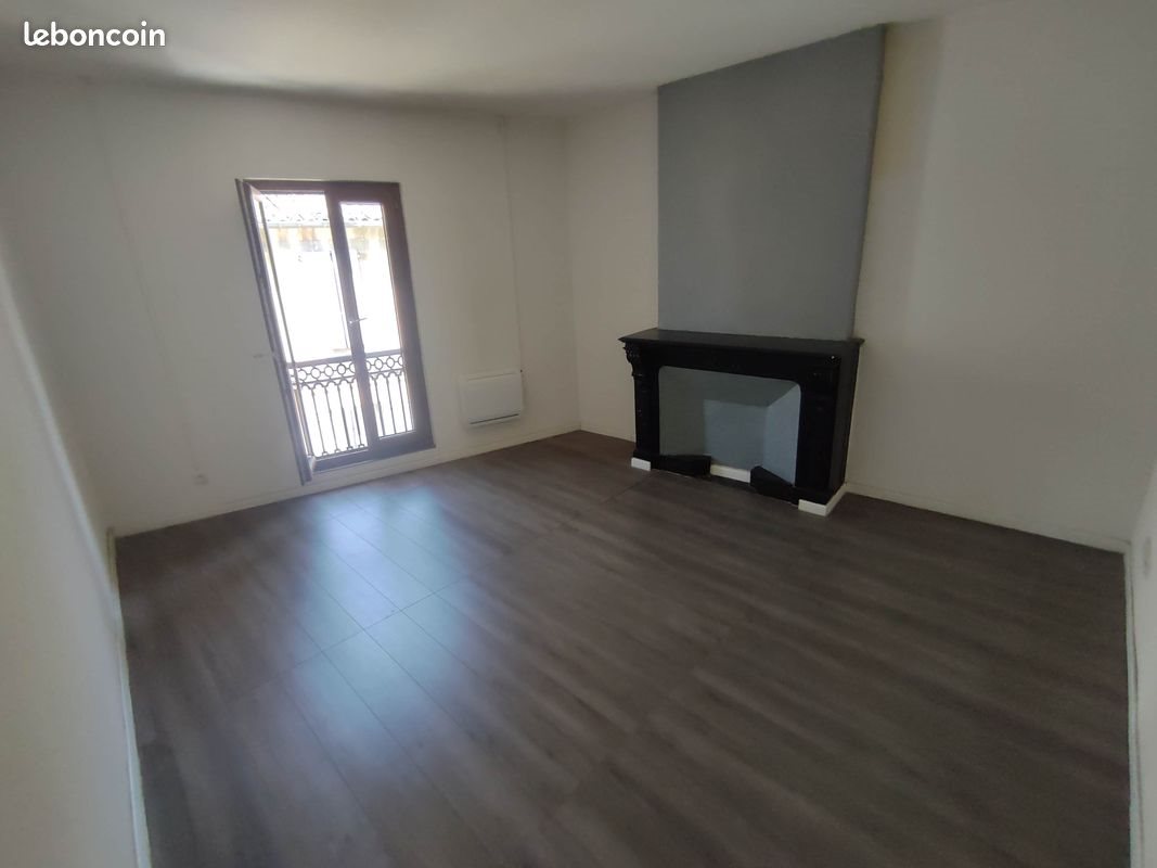 Appartement à louer, 85m², Sommières