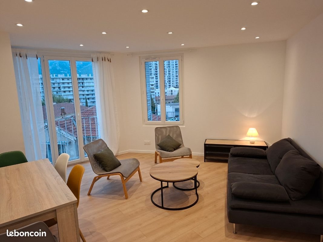 Appartement à louer, 64m², Toulon