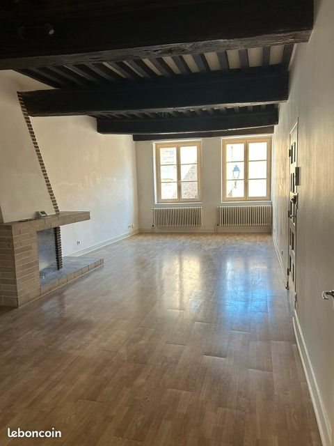 Appartement à louer, 80m², Cluny