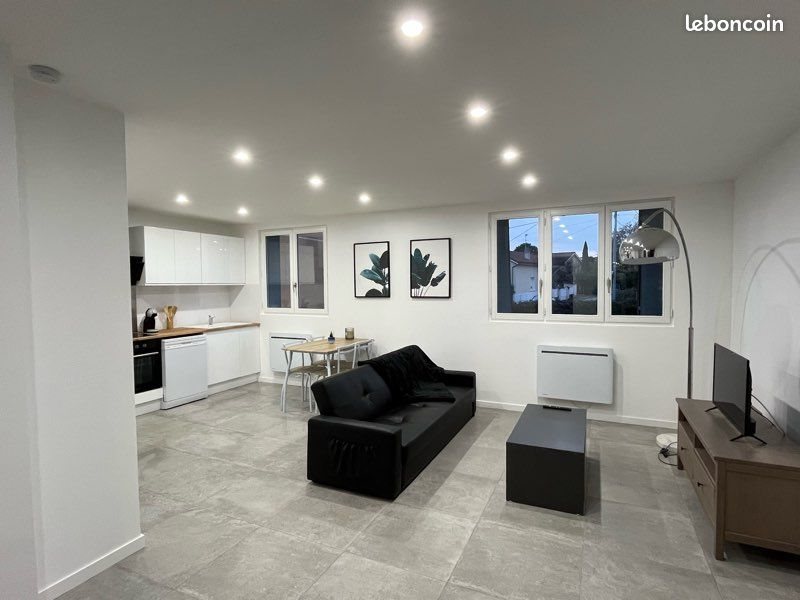 Appartement à louer, 54m², Saint-Genis-Laval