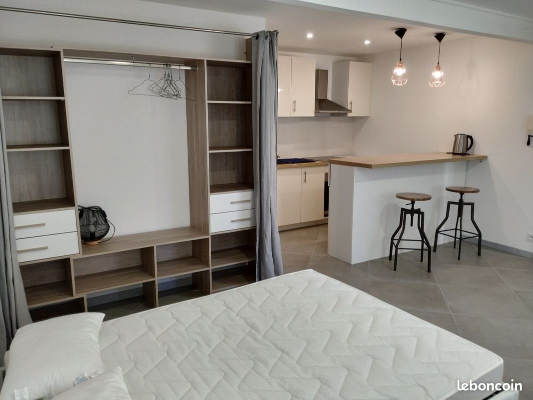 Appartement à louer, 300m², Saint-Macaire
