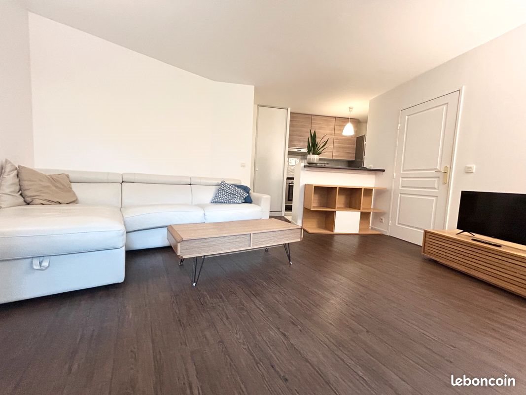 Appartement à louer, 38m², Courbevoie
