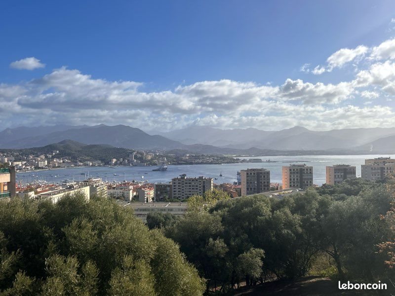 Appartement à louer, 60m², Ajaccio