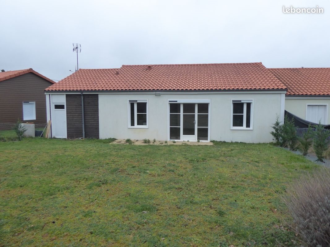 Maison à louer, 79m², Lhommaizé