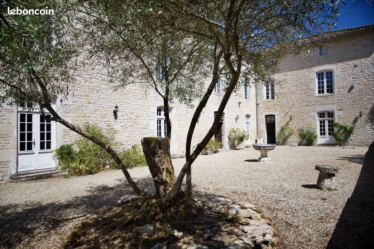 Maison à vendre, 641m², Lizant
