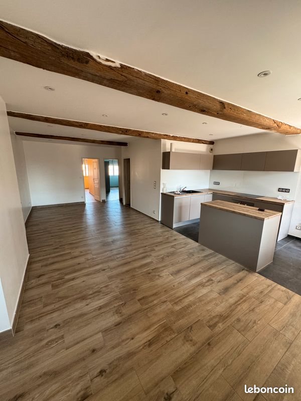 Appartement à louer, 71m², Pont-de-Vaux