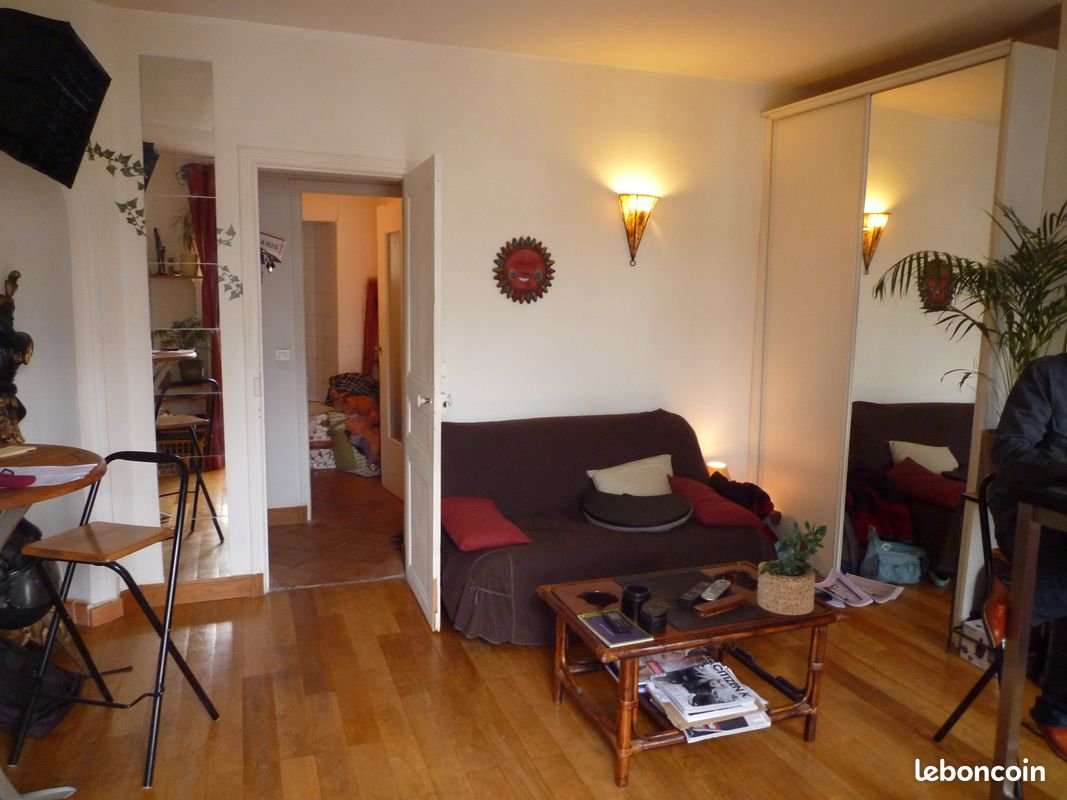 Appartement à louer, 27m², Paris 18ème