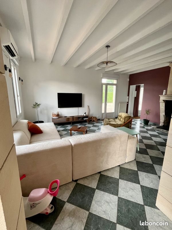 Maison à vendre, 260m², Saint-Martin-de-Laye