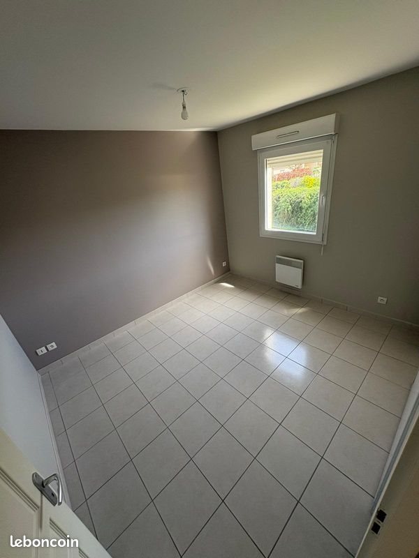 Appartement à louer, 65m², Saint-Paul-Trois-Châteaux