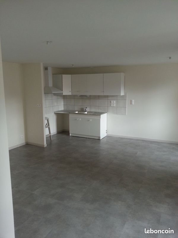Appartement à louer, 75m², Saint-Bonnet-le-Château
