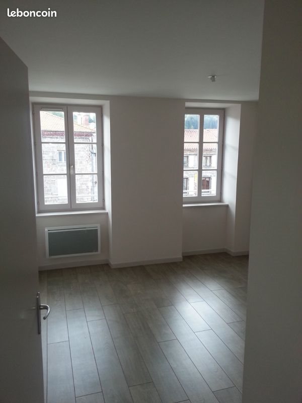 Appartement à louer, 75m², Saint-Bonnet-le-Château