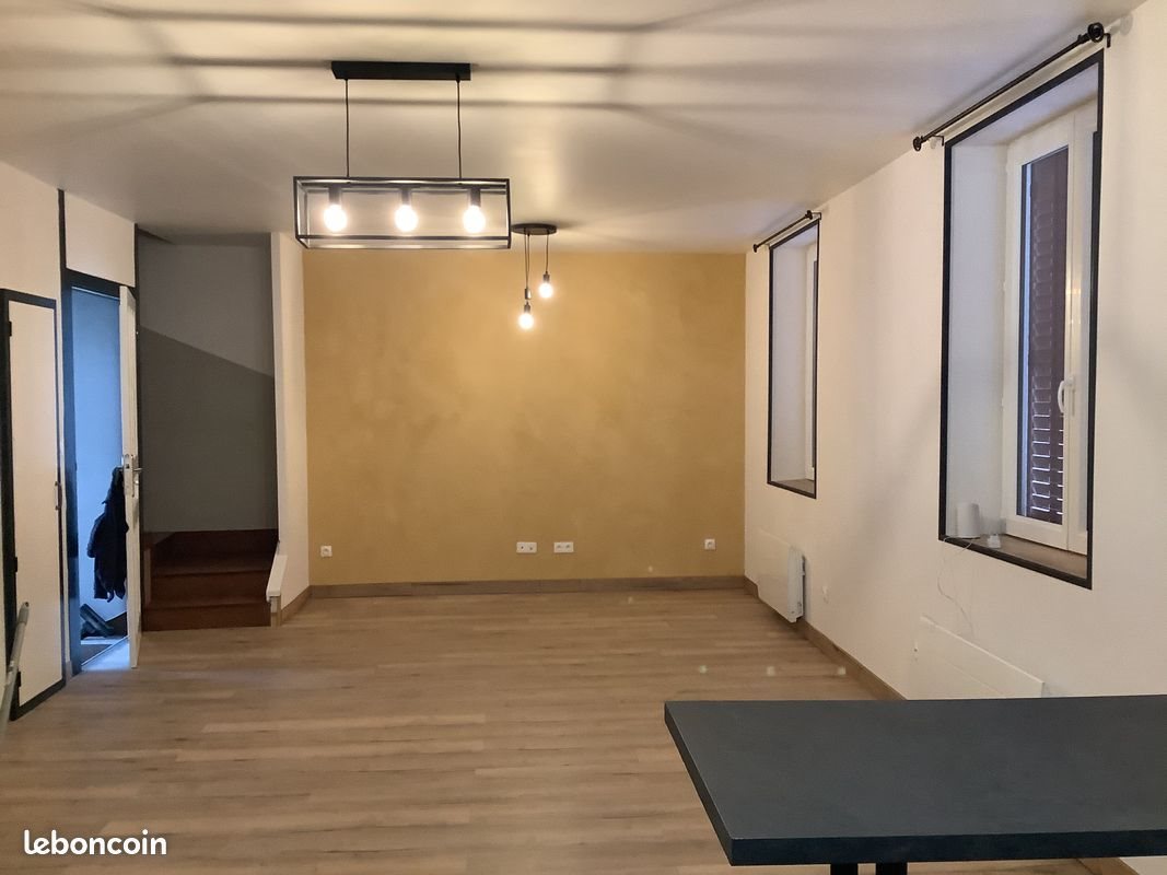 Appartement à louer, 75m², Saint-Bonnet-de-Joux