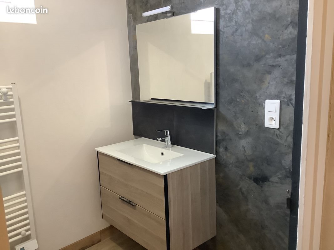 Appartement à louer, 75m², Saint-Bonnet-de-Joux