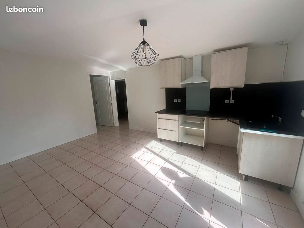 Maison à louer, 47m², Portets