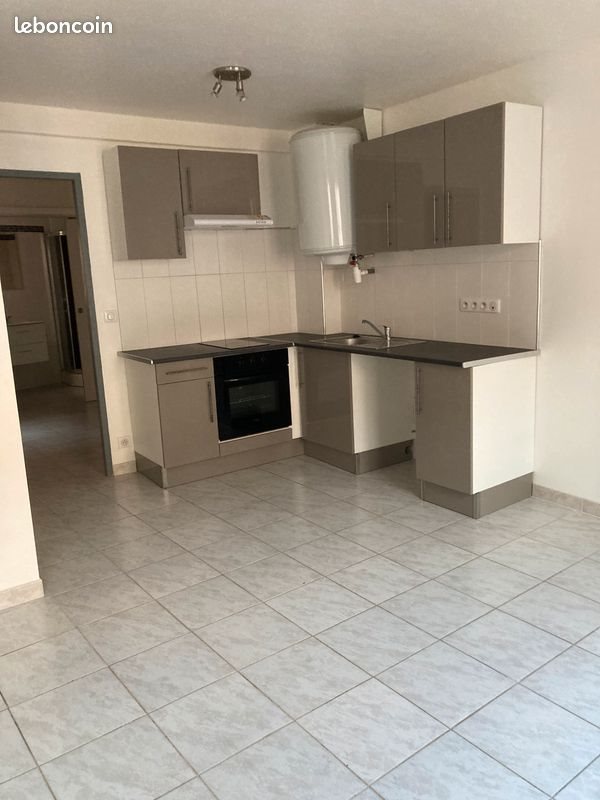 Appartement à louer, 37m², Signes