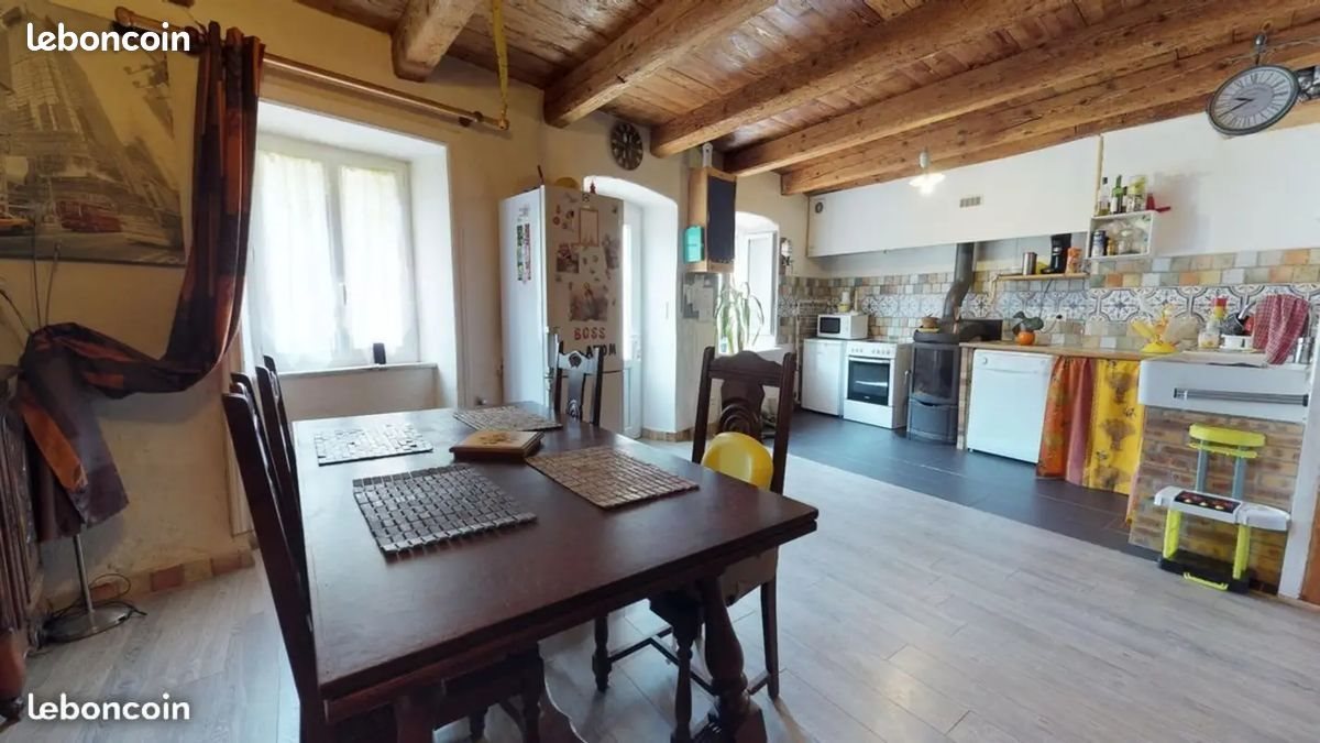 Maison à louer, 100m², Mazeyrat-d'Allier