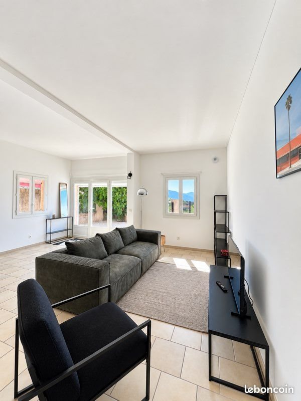 Appartement à louer, 70m², Alata