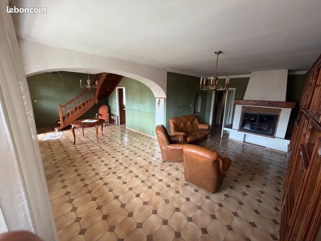 Maison à vendre, 173m², Anglefort