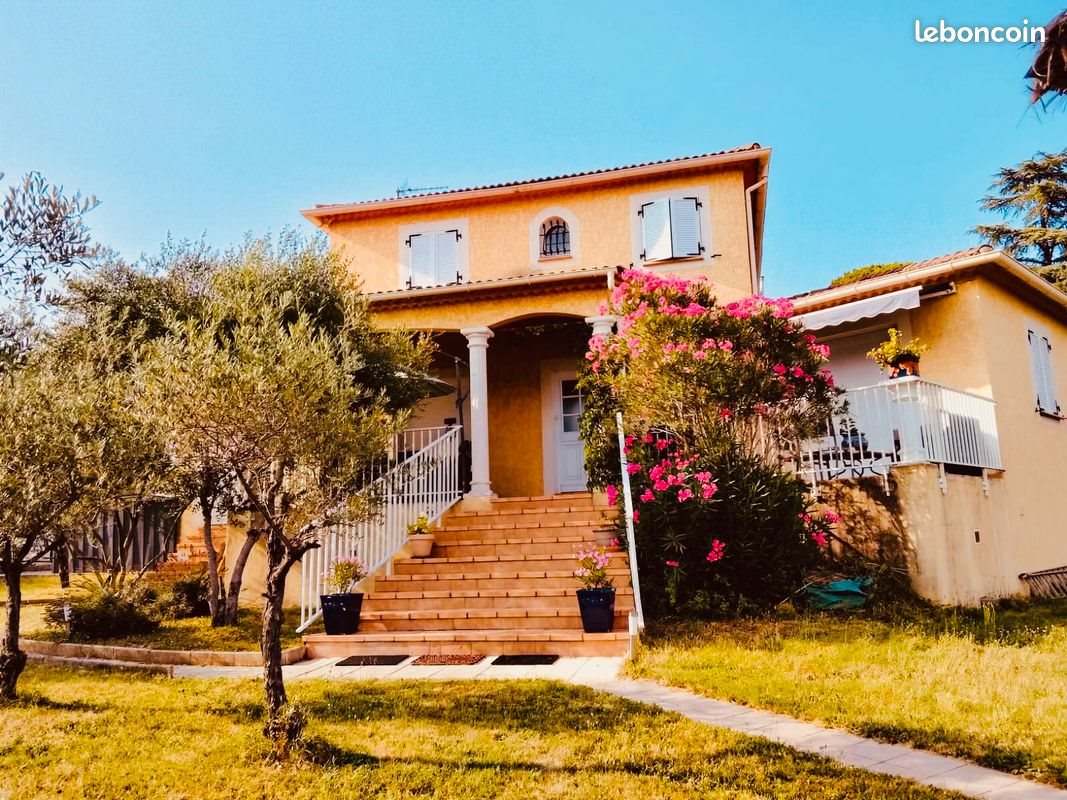 Maison à louer, 135m², Alès