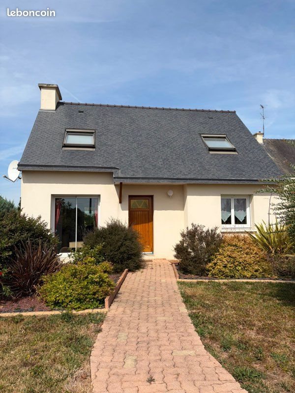 Maison à louer, 71m², Pluméliau