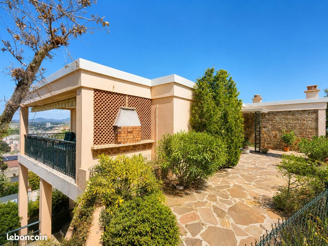 Maison à vendre, 200m², Saint-Raphaël