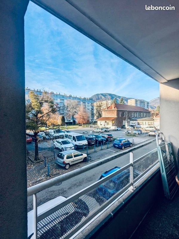 Appartement à louer, 46m², Saint-Martin-d'Hères
