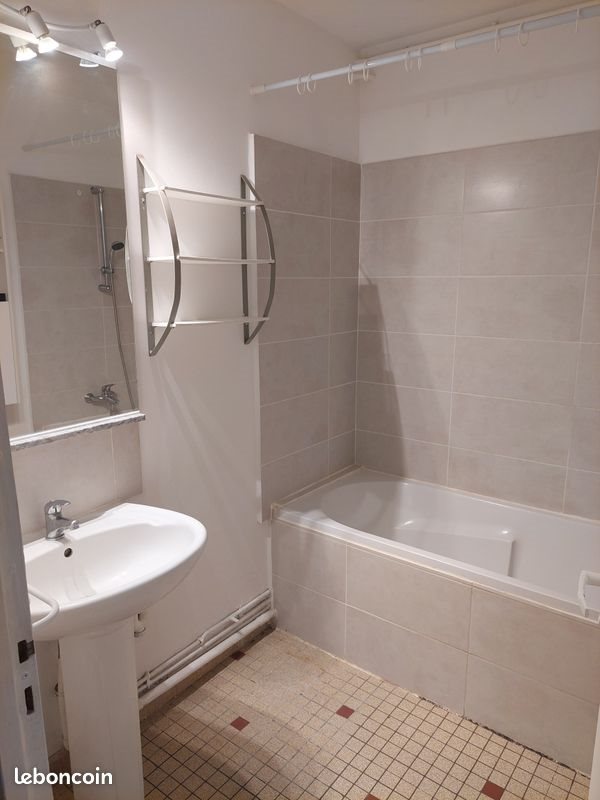 Appartement à louer, 60m², Nîmes
