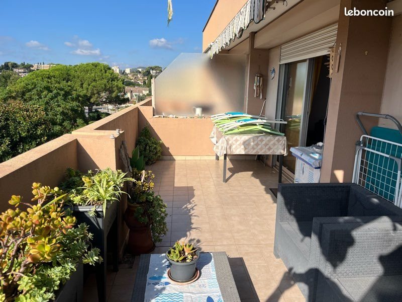 Appartement à louer, 46m², Antibes