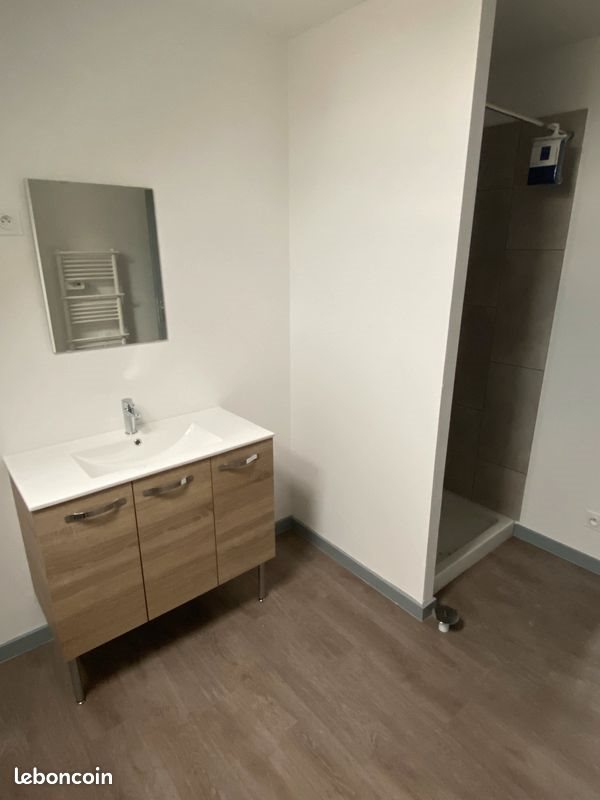Appartement à louer, 65m², Attigny