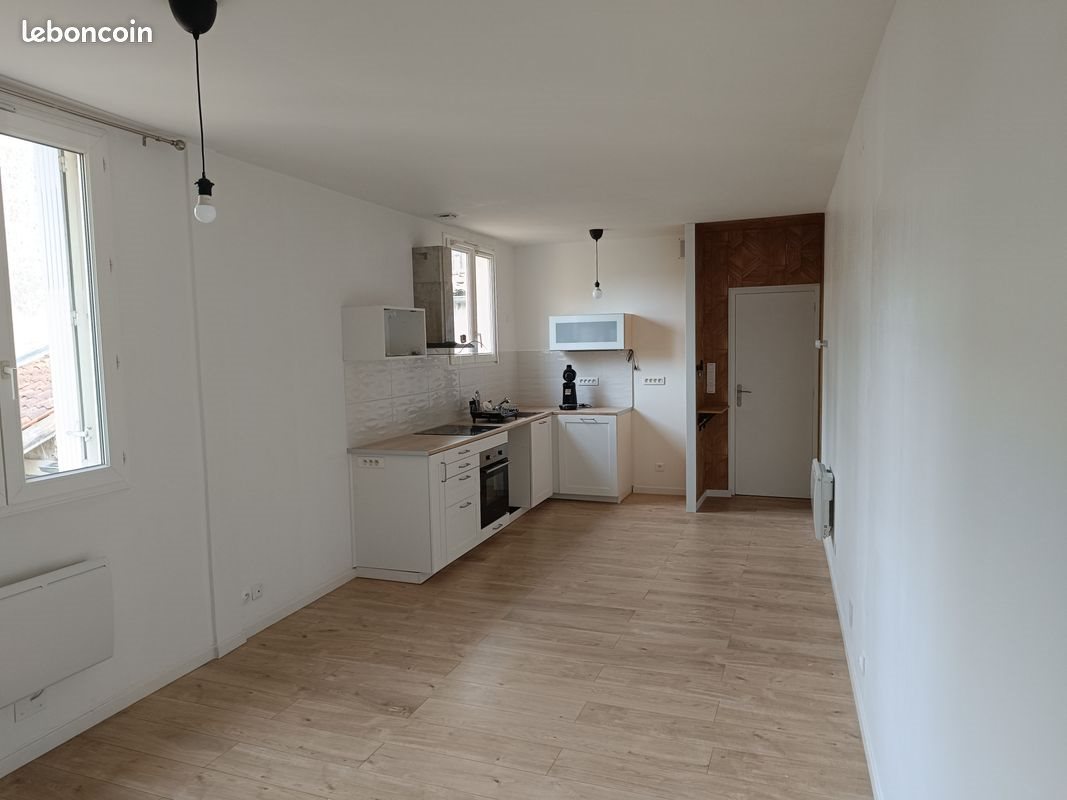 Maison à louer, 40m², Saintes