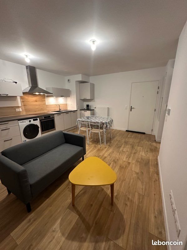 Appartement à louer, 37m², Saint-Maximin