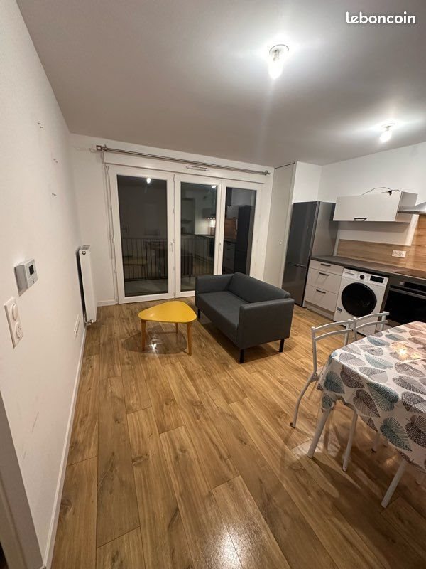 Appartement à louer, 37m², Saint-Maximin