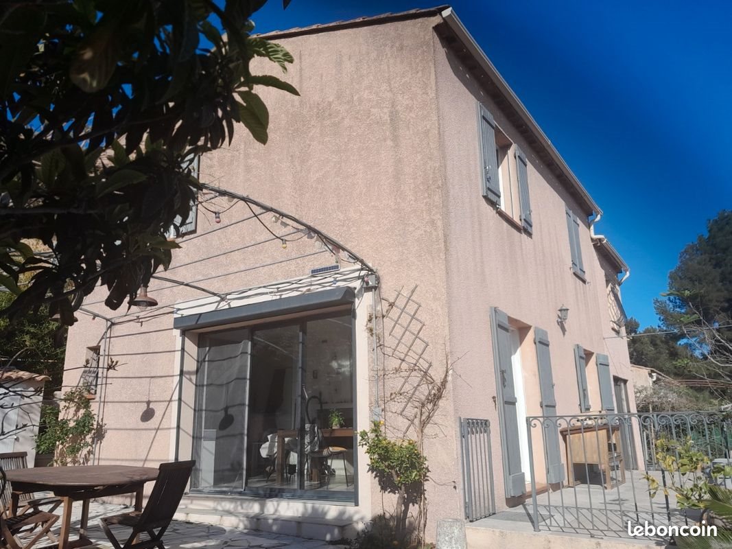 Maison à louer, 120m², Le Beausset