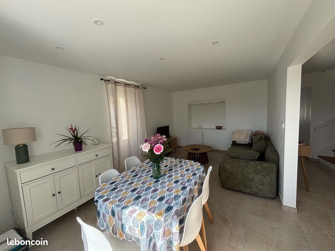 Maison à louer, 93m², Broût-Vernet