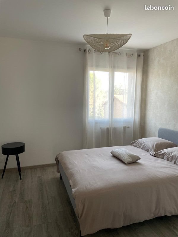 Maison à louer, 90m², Saint-Genis-Laval