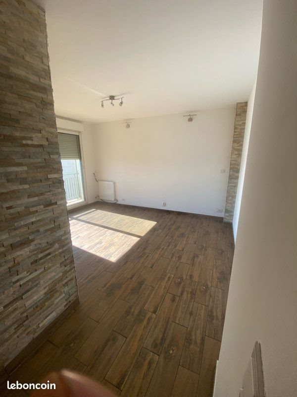 Appartement à louer, 40m², Nîmes