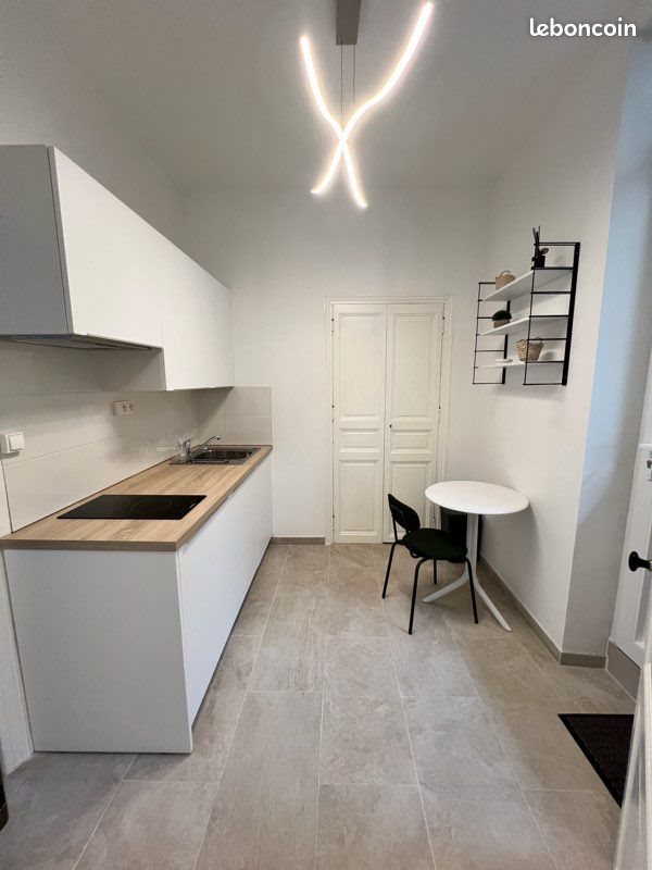 Appartement à louer, 25m², Nîmes